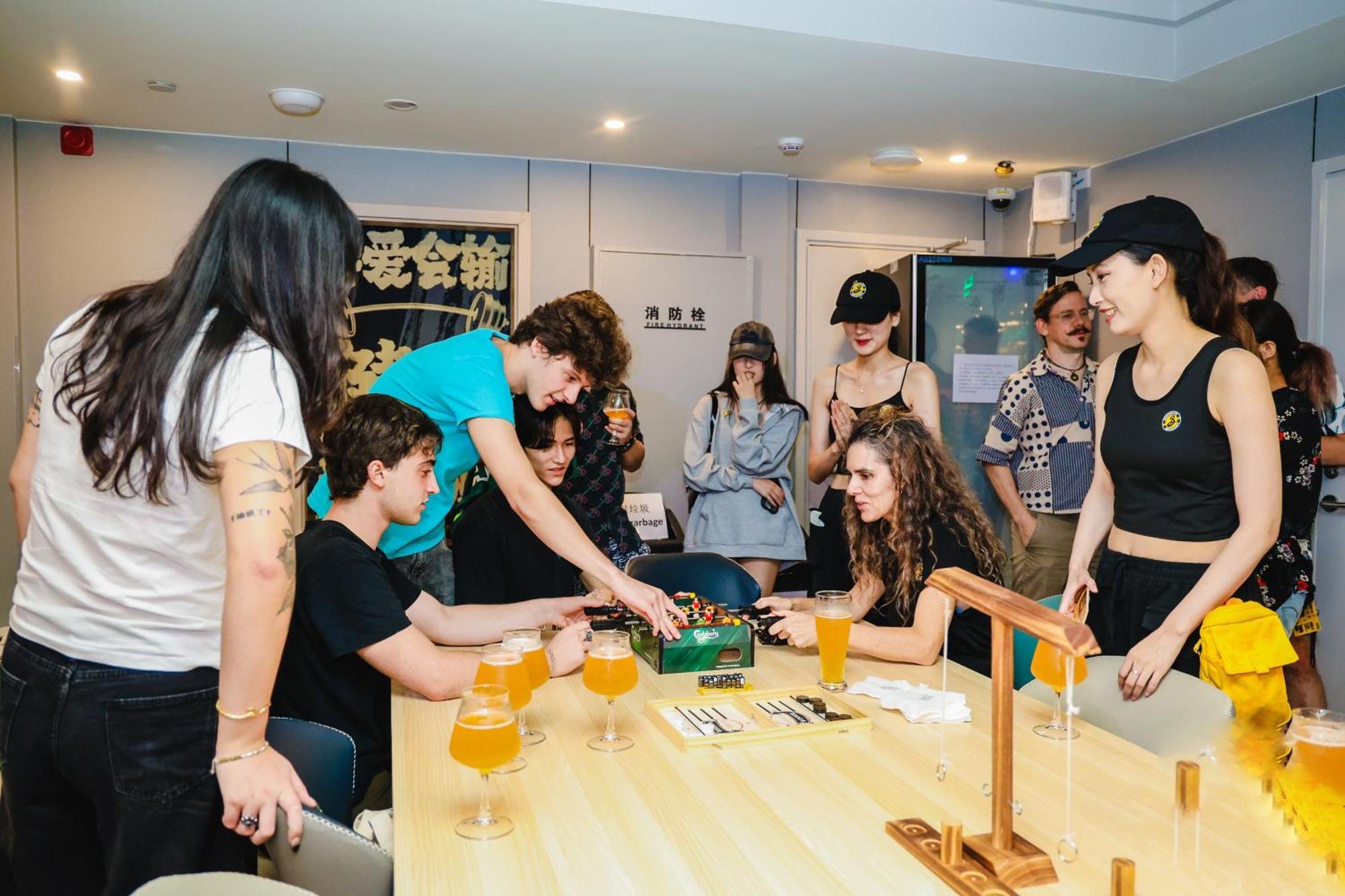 Dayin International Youth Hostel -Near People'S Square & Old Town -Social Area -Bar -Cafe -Gym -Free Laundry Luggage Storage -24H Front Desk -English Service Shanghai Exterior foto